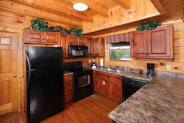 Glamping for 6 Guests in Pigeon Forge, Sevier County, Picture 4