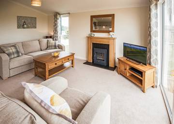 Chalet for 2 People in Roos, England, Photo 1