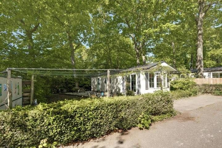 Ferienhaus für 4 Personen, mit Terrasse und Garten sowie Pool in Wageningen