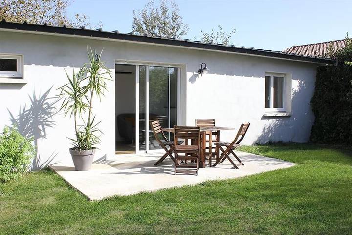 Gîte pour 2 personnes, avec terrasse et jardin à Castelginest - 4