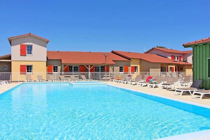 Villa pour 6 personnes, avec Terrasse ainsi que Piscine et Sauna dans Marseillan-Plage