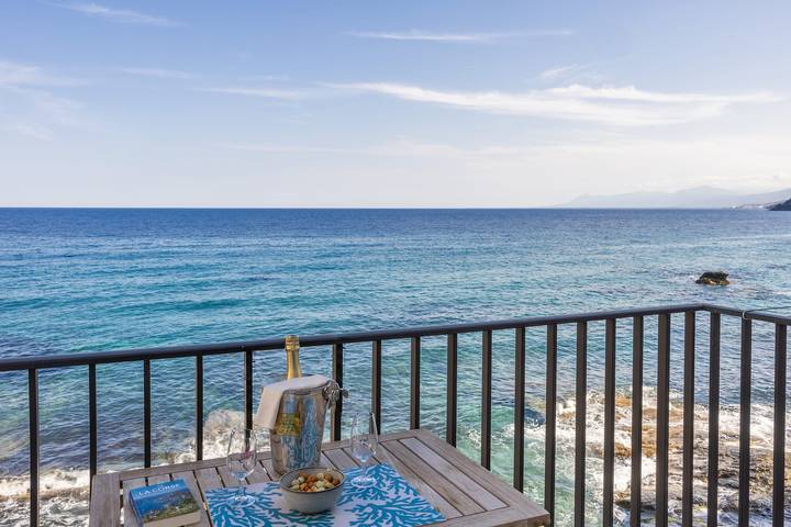 Gîte pour 4 personnes, avec balcon, adapté aux familles à Brando - 2