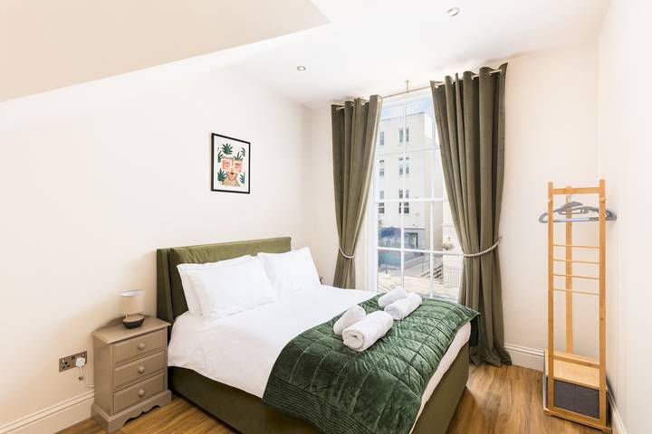 Apartment for 4 people, with Terrace in Leamington Spa