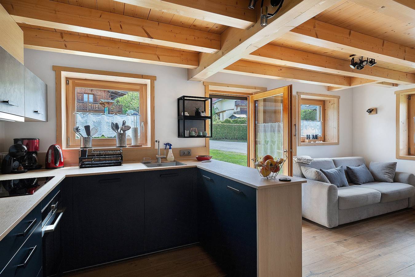 Chalet individuel Saflalou : vue montagne, terrasse privée et Wi-Fi à Combloux in Combloux, Pays du Mont-Blanc