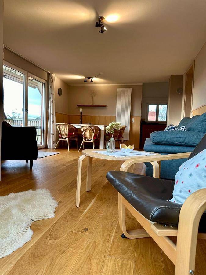 Ferienwohnung für 4 Personen, mit Balkon und Garten sowie Ausblick