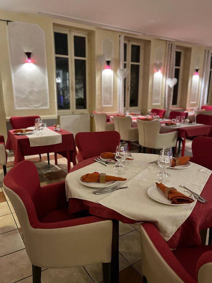 Hôtel pour 3 personnes, avec vue et jardin, animaux acceptés à Meaulne - 4