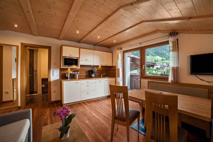 Ganze Wohnung, Ferienwohnung "Hahndl Ii" mit Bergblick, Wlan, Garten, Terrasse und Balkon in Stubaier Alpen, St. Leonhard in Passeier