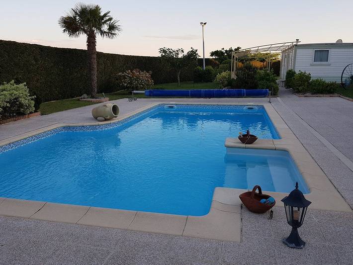 Chambre d’hôte pour 4 personnes, avec jardin et piscine à Champis