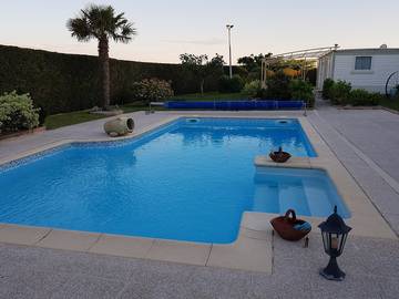 Cottage pour 4 personnes, avec jardin et piscine à Champis