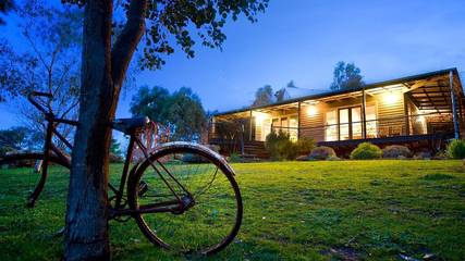 Holiday Home for 6 People in Daylesford, Hepburn Shire, Photo 1