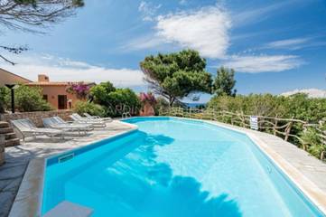 Villa for 8 Guests in Trinità d'Agultu e Vignola region, Olbia-Tempio, Picture 1