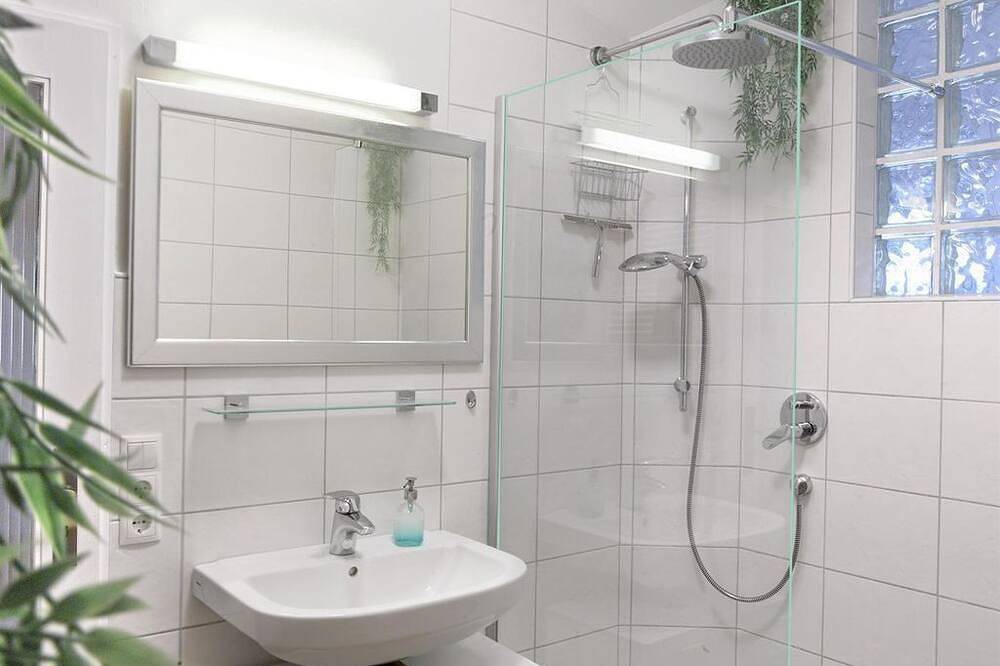 Ganze Wohnung, Ferienwohnung am Bleidenberg - Ferienwohnung Weingut Anton Hammes in Alken, Osteifel