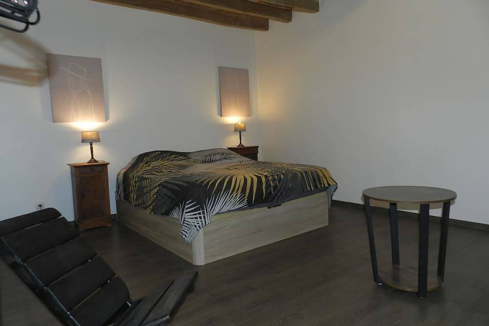 Charmante Fermette avec Jardin, Terrasse et 4 Chambres - Idéale pour Familles et Amis in Avessé, Sarthe