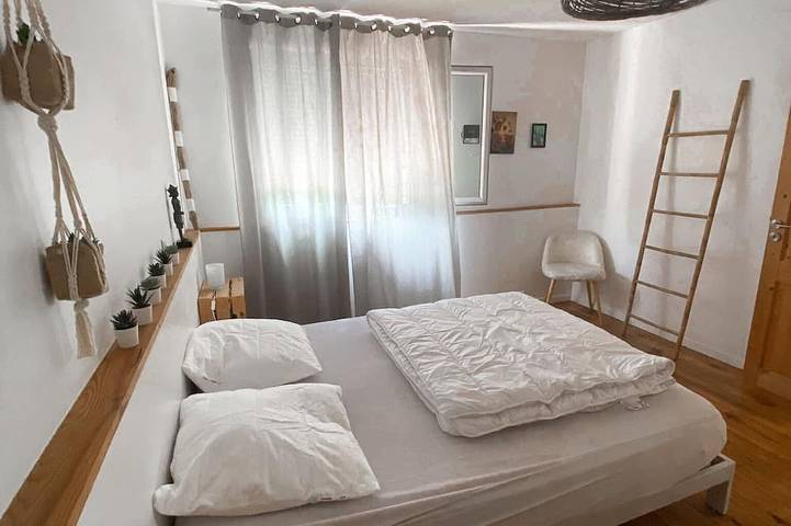 Location de vacances pour 8 personnes, avec jardin à Saubion - 2