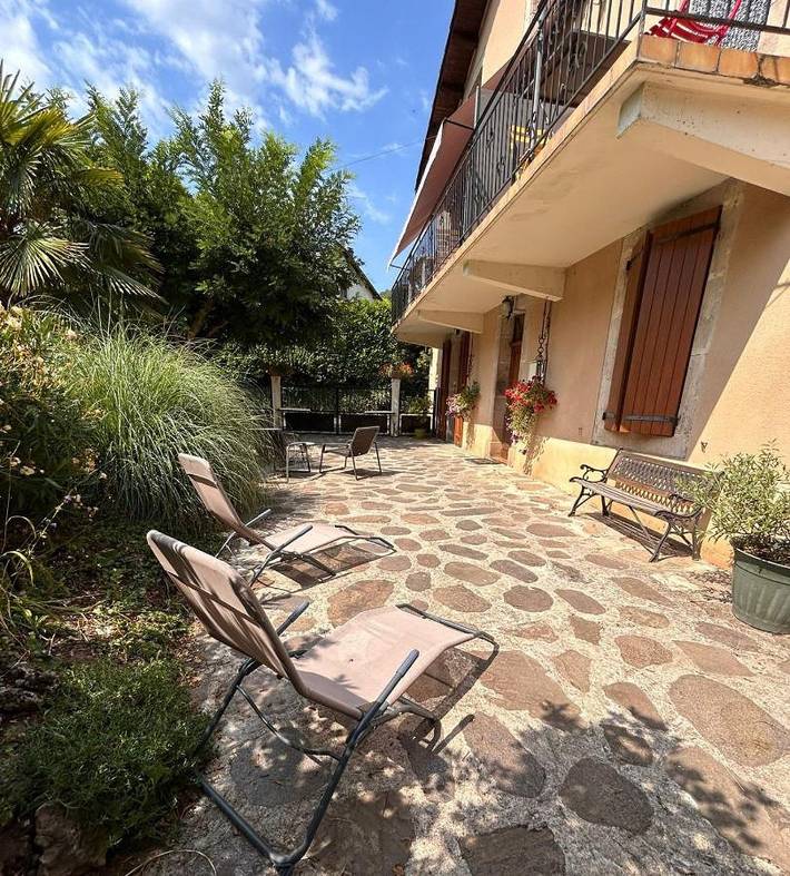 Gîte pour 5 personnes, avec vue ainsi que jardin et terrasse à Montjaux - 3