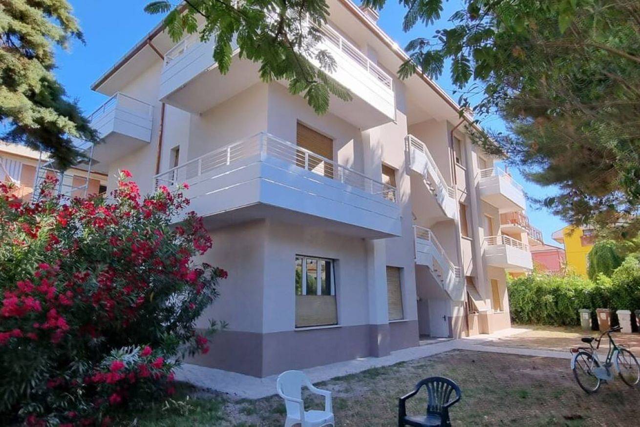 Entire apartment, M019 - Marcelli, three-room apartment with garden 50 meters from the sea in Marcelli, Riviera del Conero