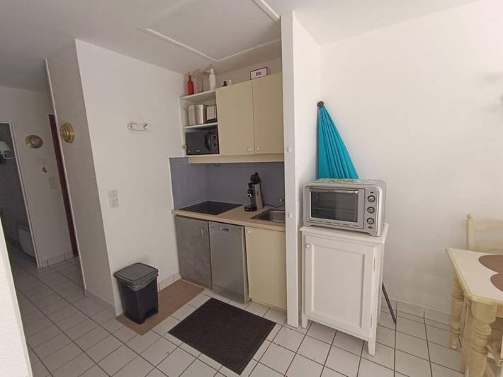 Gîte pour 4 personnes, avec bassin pour enfant ainsi que jardin et piscine dans Golf Saint-Laurent - 3