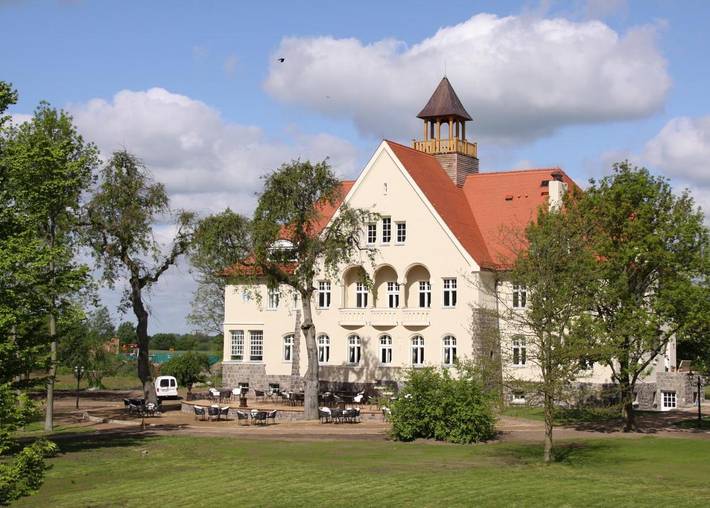 Hotel für 3 Personen, mit Terrasse und Garten sowie Sauna