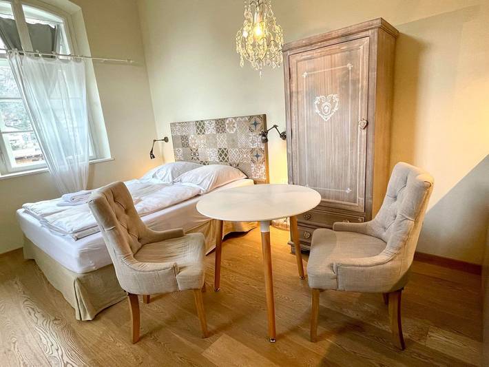 Ganze Wohnung, Das historische Haus Burg lädt ein in das Studio-Apartment-101 in Kampenwand, Aschau im Chiemgau