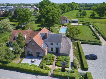 Villa für 25 Personen, mit Garten und Whirlpool sowie Sauna und Pool in Belgien