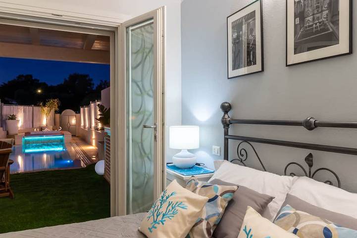 Sunset Bay Pool Villa Sardinia Heated Swimming Private Pool with whirpool in Codaruina/Valledoria, Valledoria