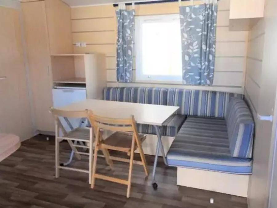 Camping La Berge Fleurie - Mobile home 6 persons - Mobile-Home 3 Rooms 4/6 People Air-conditioned + Tv in Mialet, Cévennes