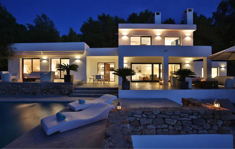 Gîte pour 8 personnes, avec terrasse et jardin à Cala Tarida - 3