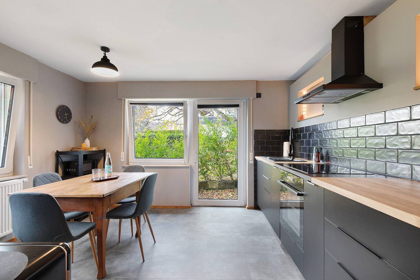 Ganze Wohnung, Apartment 'Wanderer Lodge Am Breitenstein' mit privatem Garten und Wlan in Bissingen an der Teck, Albsteig Etappe 8