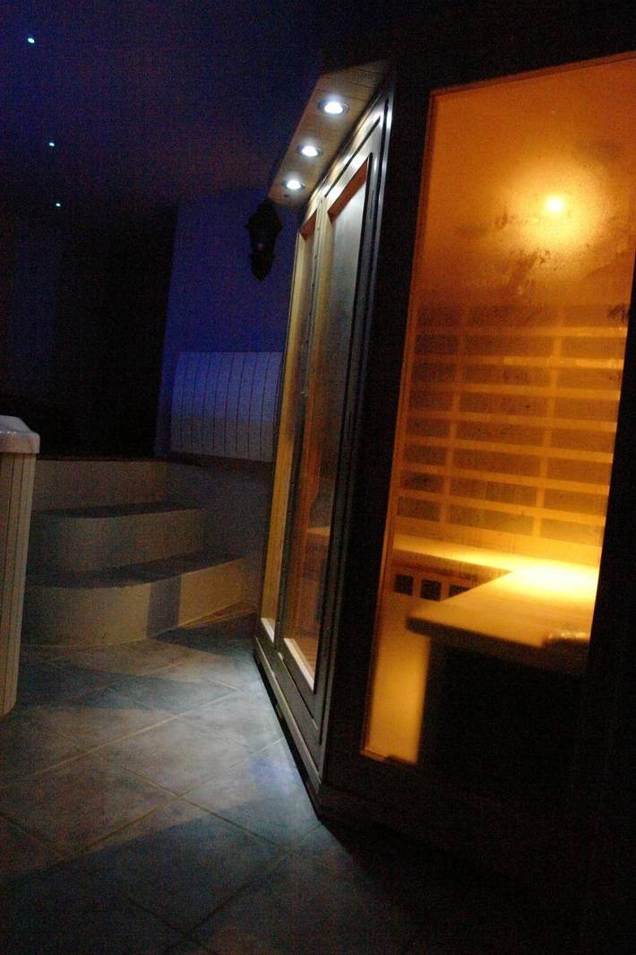 Chambre d’hôte pour 3 personnes, avec jacuzzi ainsi que jardin et sauna en Ardèche - 2