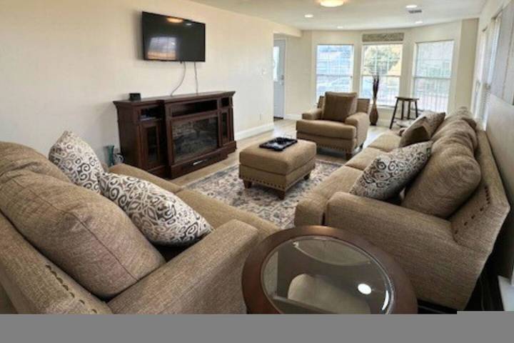 Holiday rental for 8 people, with balcony and garden, child-friendly in Houston