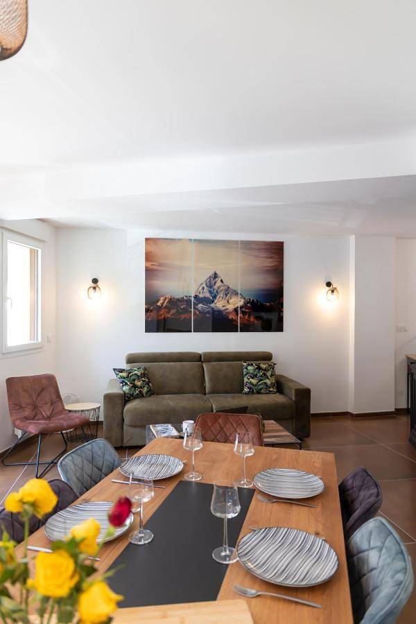 Gîte pour 8 personnes, avec terrasse ainsi que vue et sauna dans Office De Tourisme De Brides Les Bains - 3