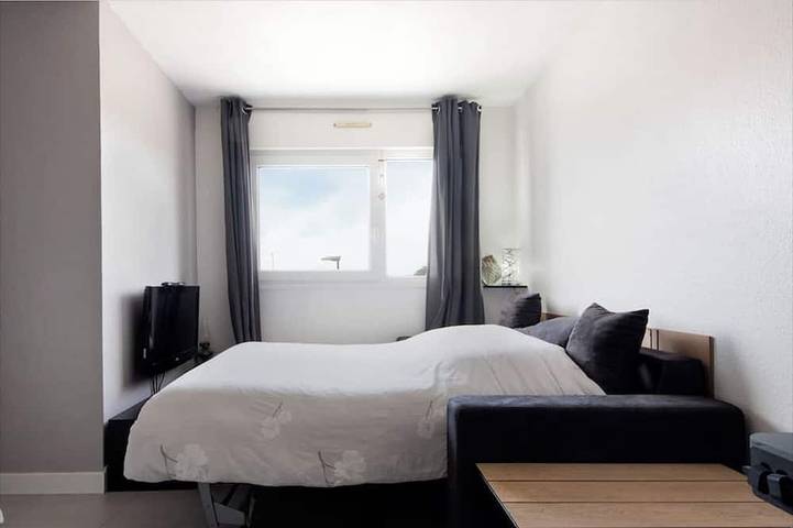 Gîte pour 2 personnes, avec piscine dans Casino De Chatelaillon - 2