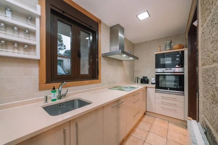 Casa de vacaciones para 10 personas, con jardín y balcón en Baixo Miño - 2