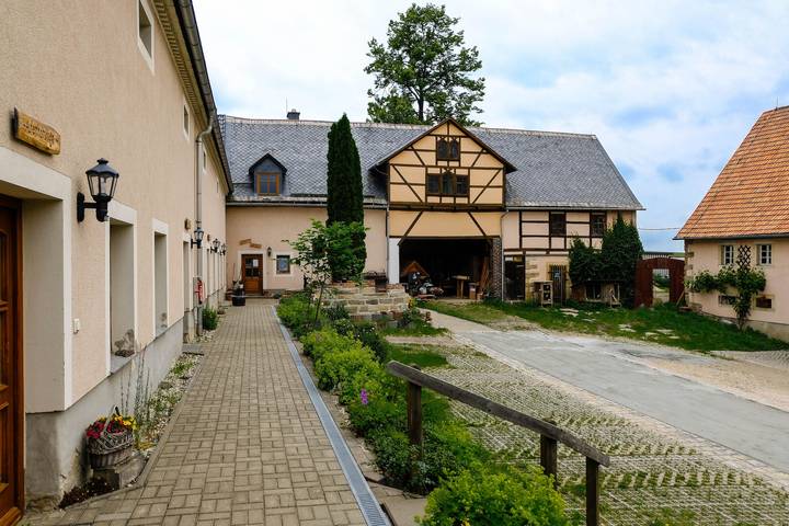Ferienwohnung für 5 Personen, mit Terrasse und Garten sowie Sauna im Osterzgebirge