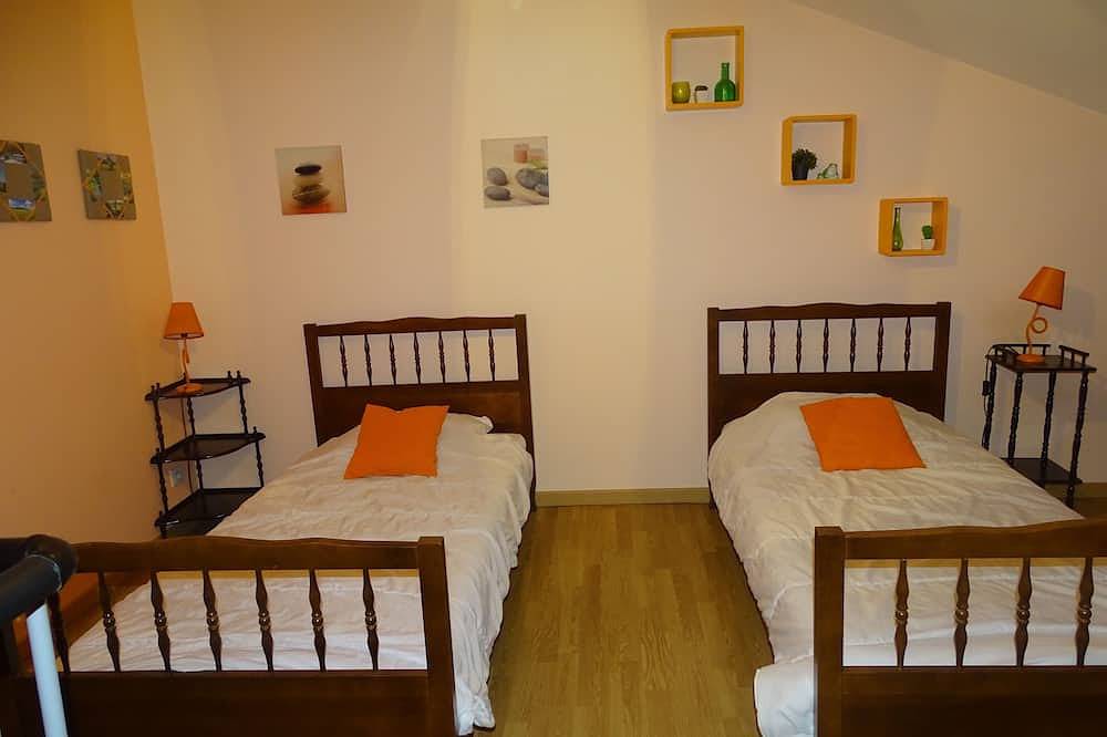 Gîte la maisonnette 4 à 5 personnes in Arc-en-Barrois, Parc national de forêts