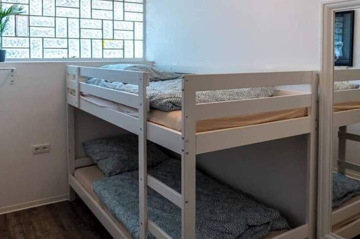 Ganze Wohnung, Alte Kneipe im neuen Design für bis zu 12 Personen in Bochum, Ruhrgebiet