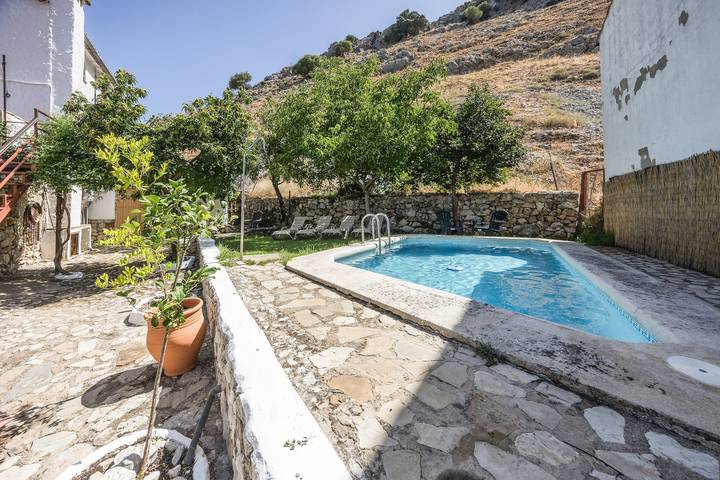 Hostal Posada El Parral – Private Pool and Restaurant in the Sierra de Cádiz in Benaocaz, White Villages