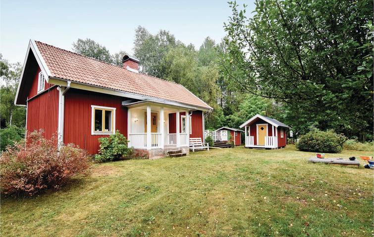 Hus för 8 Personer med trädgård in Västergötland