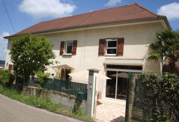 Chambre d’hôte pour 4 personnes, avec jardin et piscine à Saint-Chef