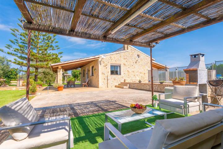Son March I - Fantastische Villa in Sa Pobla mit privatem Pool und kostenlosem Wlan in Sa Pobla, Mallorca Norden
