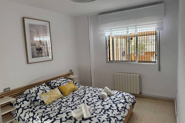 Appartement entier, Apartment in main avenue with 4 bedrooms in Benicasim, Costa del Azahar