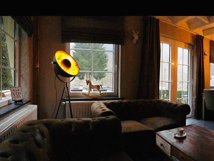 Location de vacances pour 4 personnes, avec vue et jardin à Bohan - 4