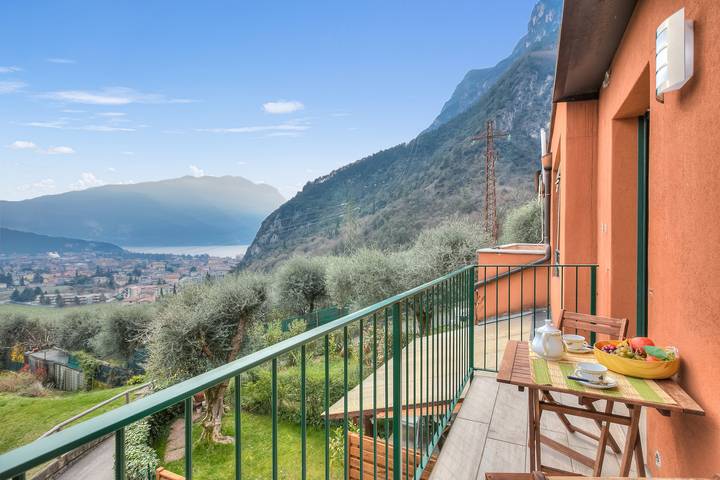 Ferienwohnung für 4 Personen, mit Seeblick und Pool sowie Balkon, mit Haustier in Riva del Garda - 2