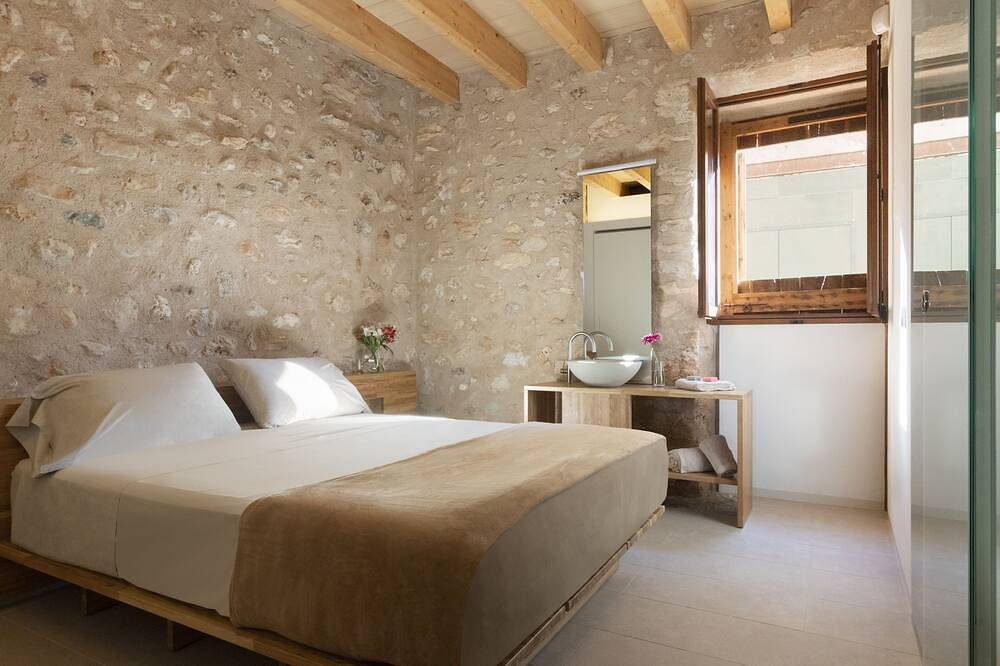 Can Cunso 18, swimming pool, barbecue, style and comfort in Consell, Mallorca Inselmitte