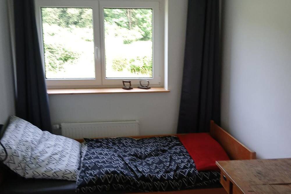 Ganze Wohnung, 5 Bett Fewo, Du/Wc, 3 Schlafzi, Balkon - Ferienwohnung am Steingärtchen in Pottum, Westerburg & Umgebung