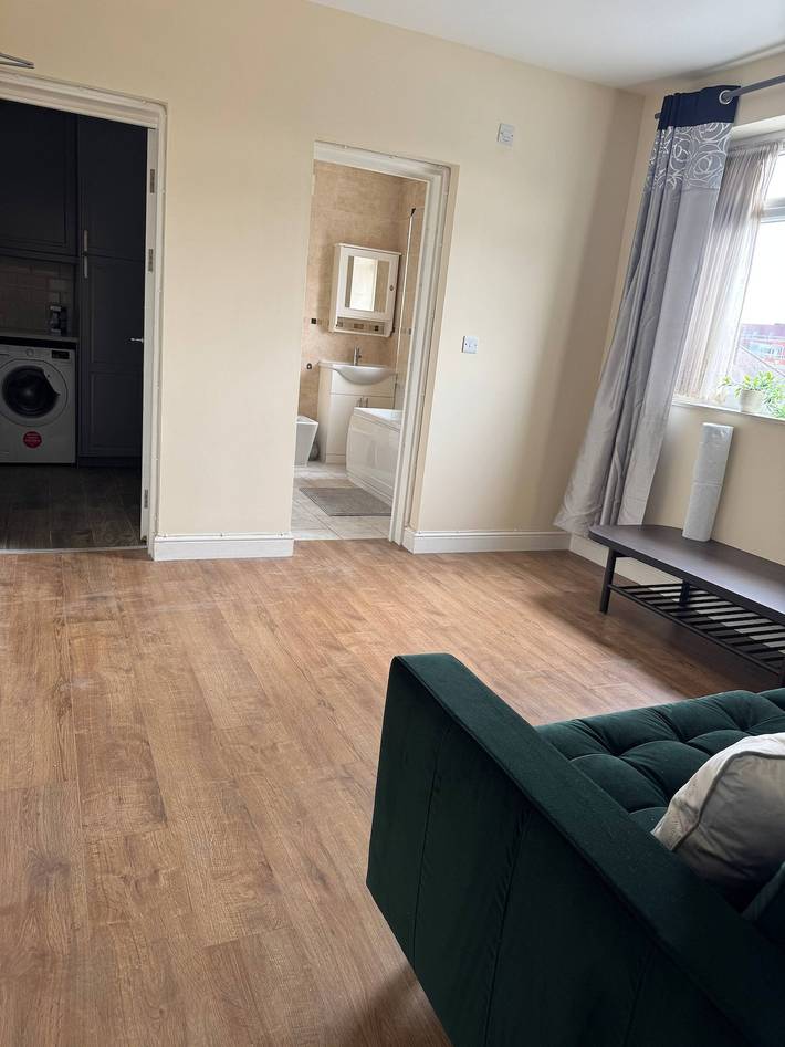 Holiday rental for 5 people, with hot tub in London