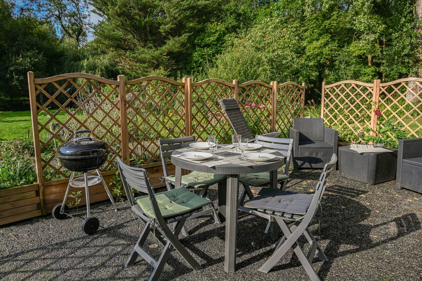 'Annexe de petit Echo de la mode' – Peaceful Cottage with Private Garden, Wood Stove, Wi-Fi in Plélo, Côtes-d'Armor