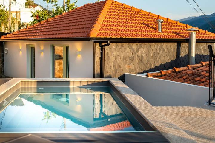 Casa de férias para 4 pessoas, com terraço e jardim e ainda piscina em Baião