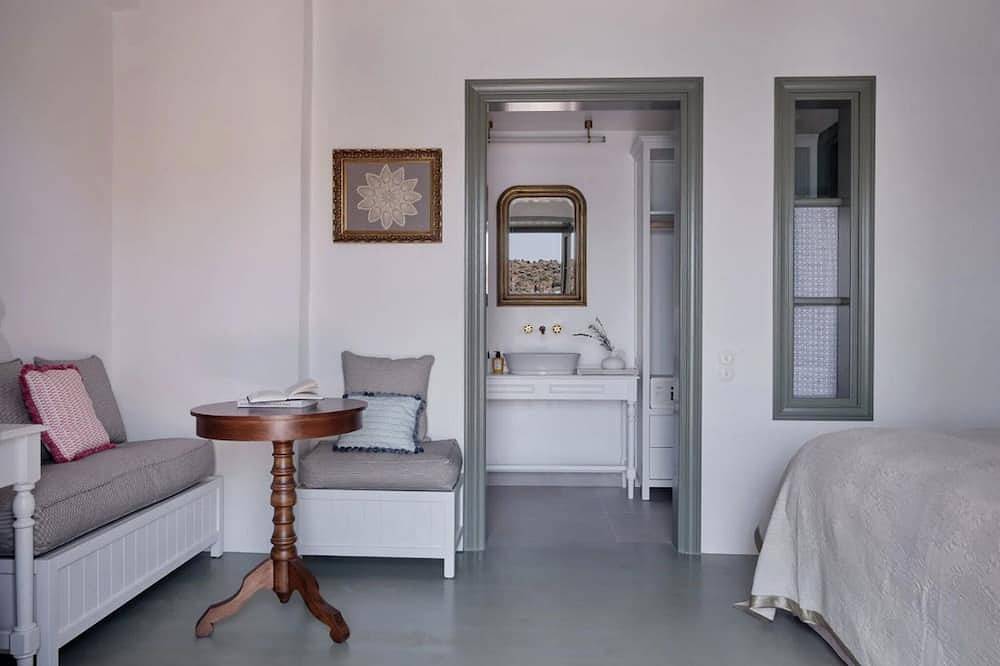 Endearing Patmos Suite | Phaedra’s Dream Suite | Sea View Room with Plunge Pool in Skala (Patmos), Archipiélago del Dodecaneso