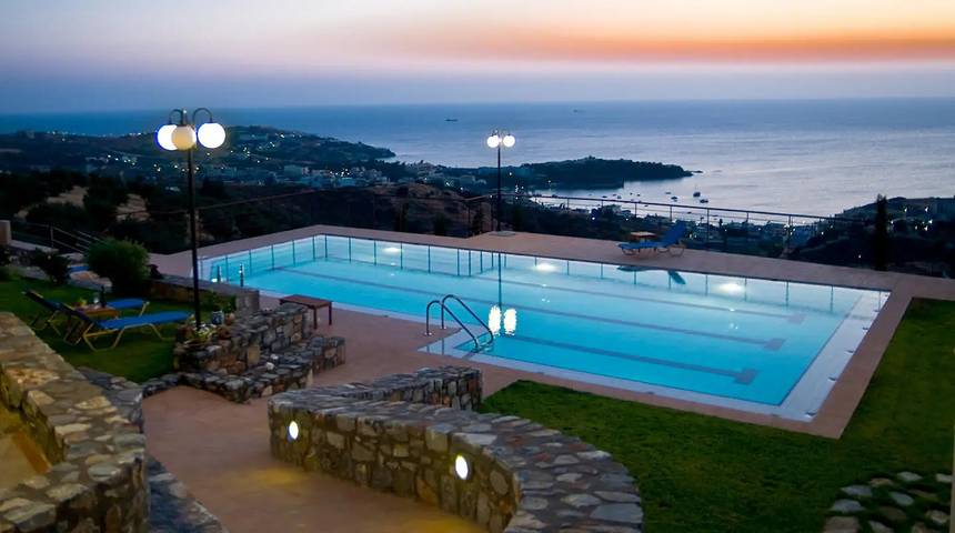 Villa för 22 Personer, med Balkong och Trädgård på Kreta